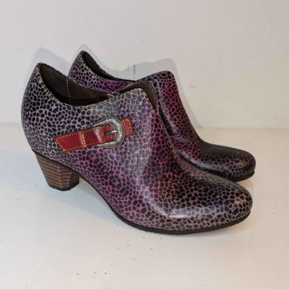 So ofy Purple Leopard Print Buckle Booties